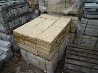 ベトナム産さび敷石 300×600×70